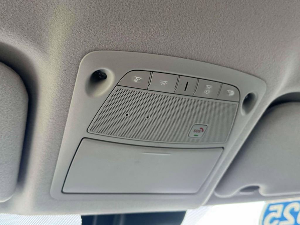 Certified 2025 Nissan Leaf SV Plus image 31