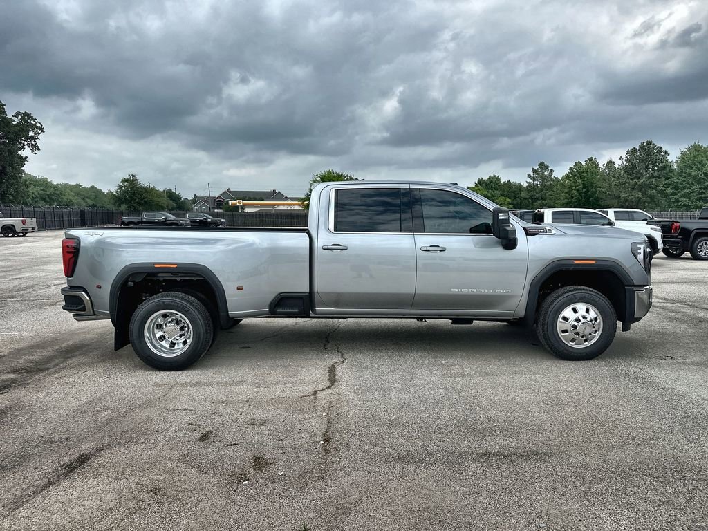 New 2026 GMC Sierra 3500 SLE w/ SLE Value Package AWD/4WD image 10