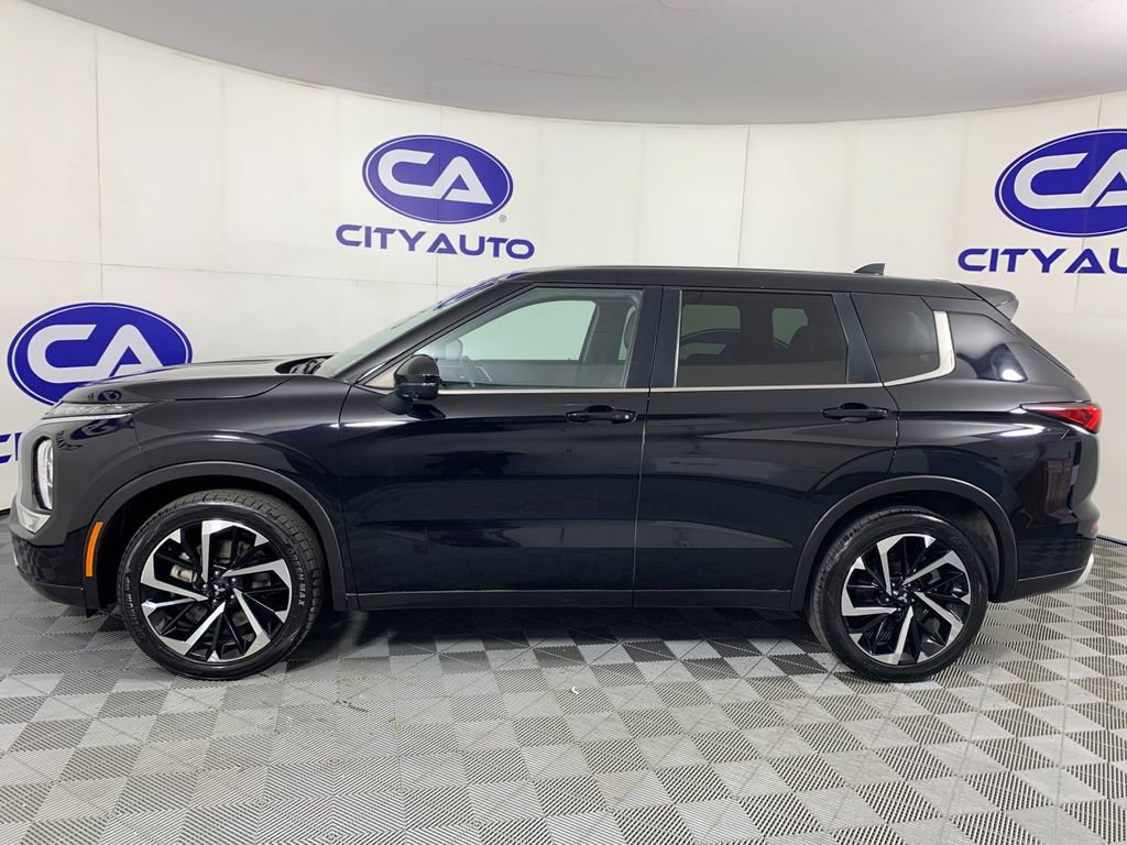 Used 2024 Mitsubishi Outlander SE FWD image 6