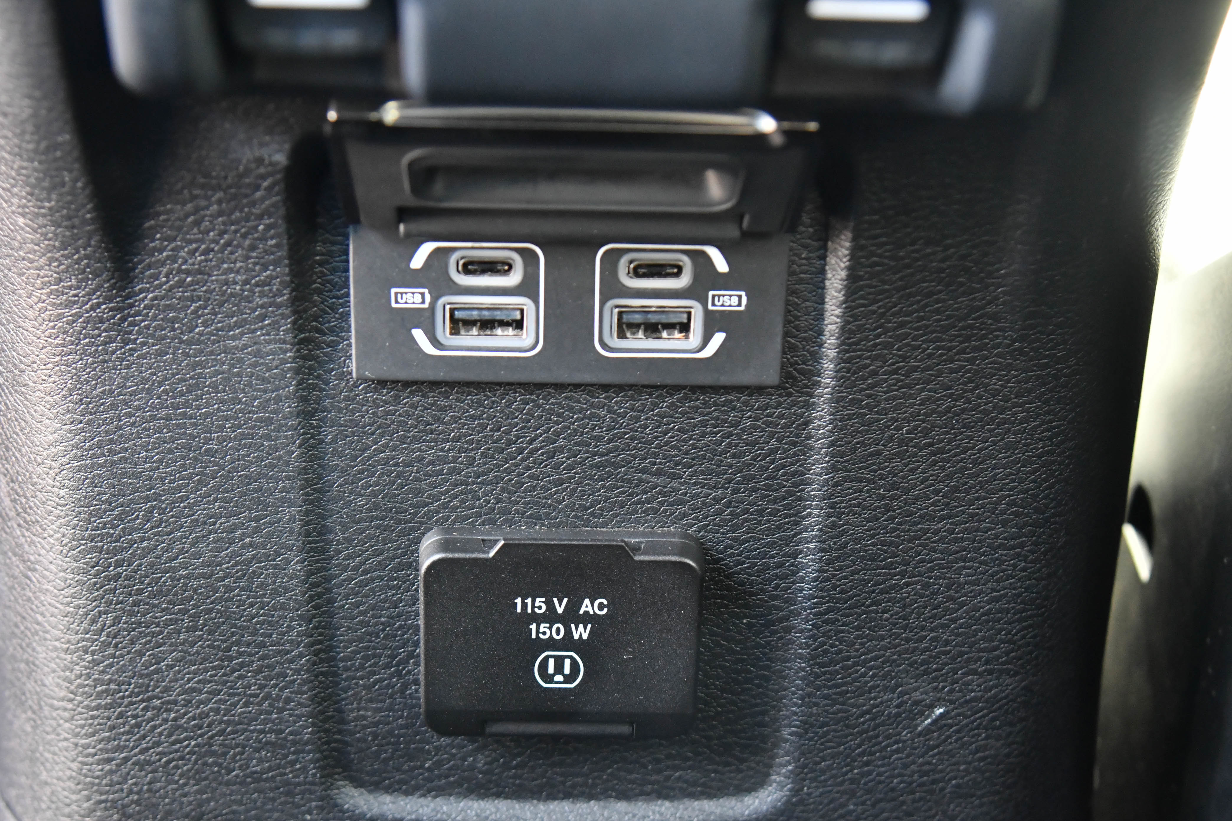 Used 2023 Jeep Wrangler Unlimited Rubicon 4xe w/ Steel Bumper Group image 41