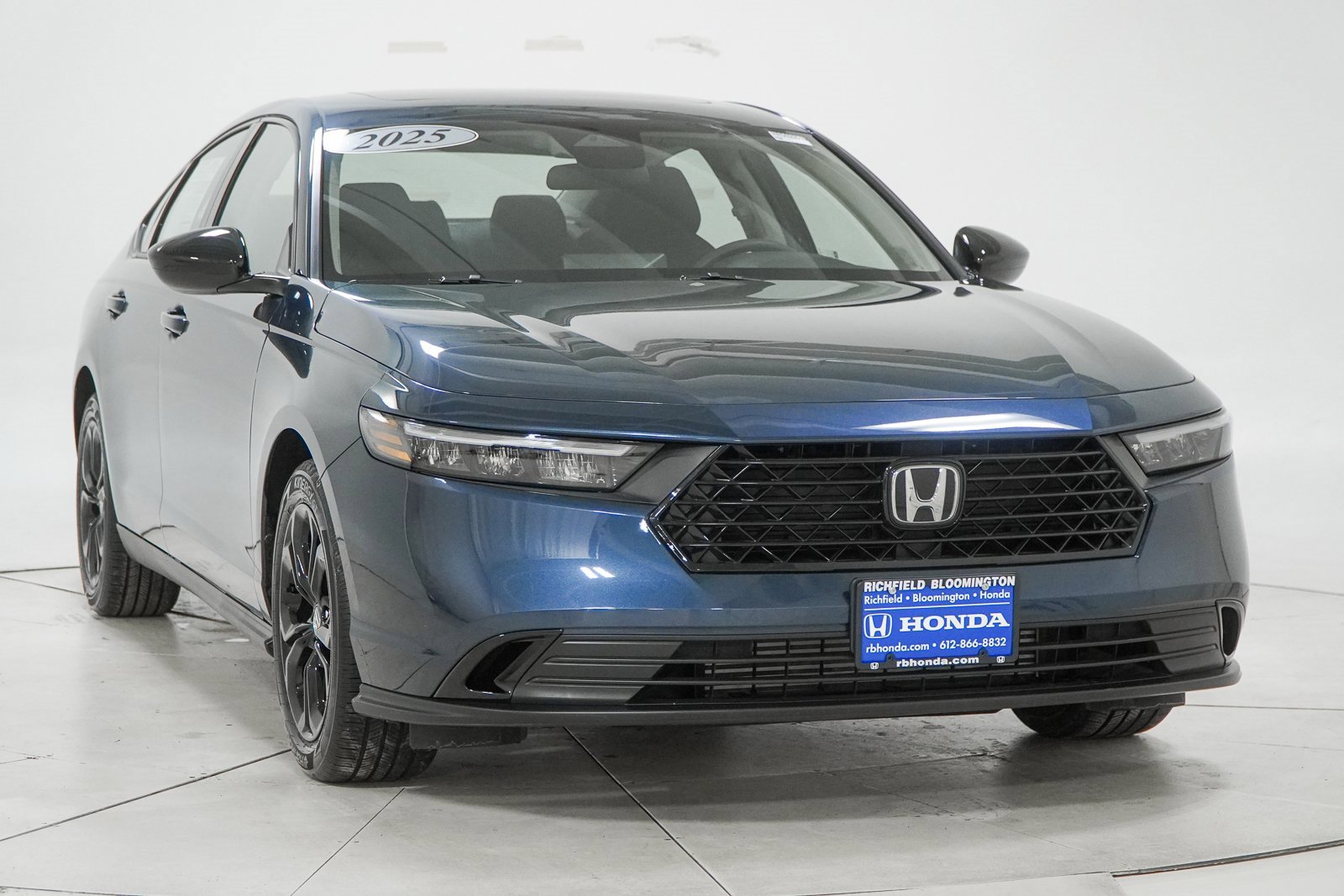 Certified 2025 Honda Accord SE image 15