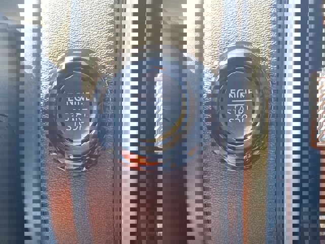 Used 2025 Ford Expedition Active AWD/4WD image 31