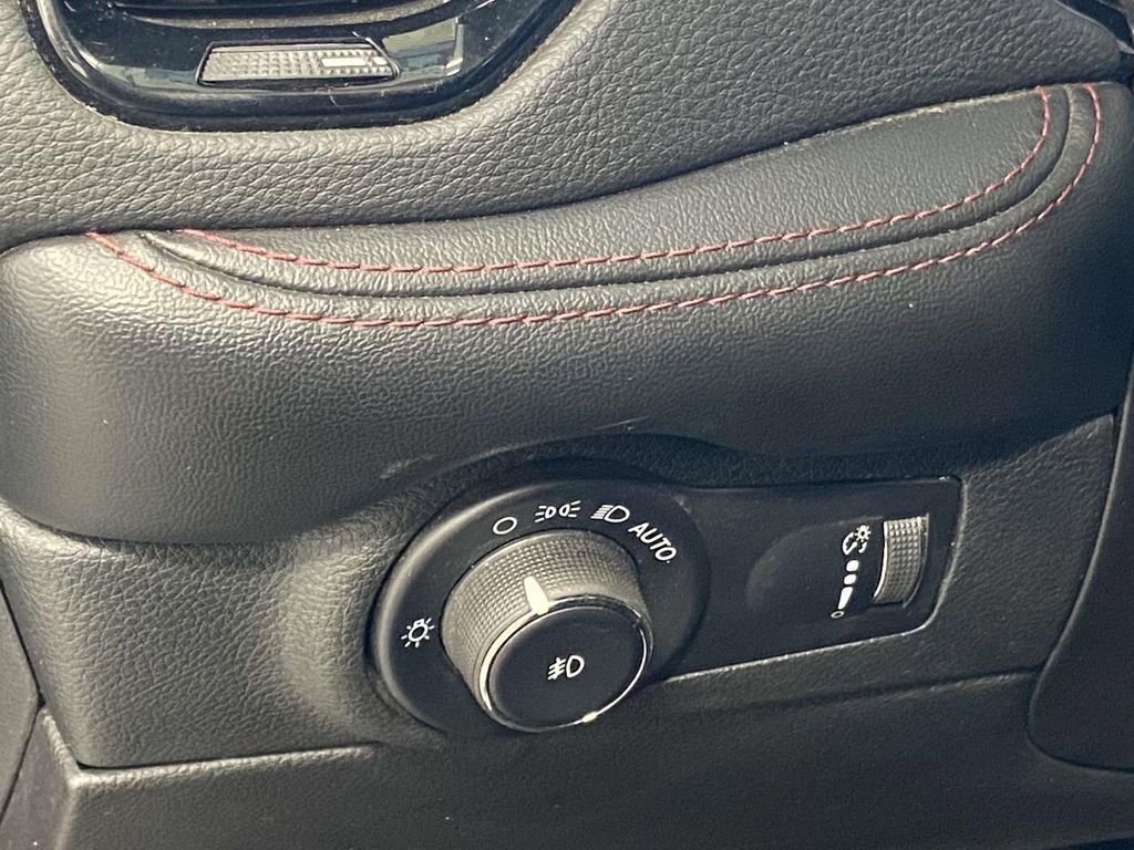 Used 2022 Dodge Durango R/T RWD image 22