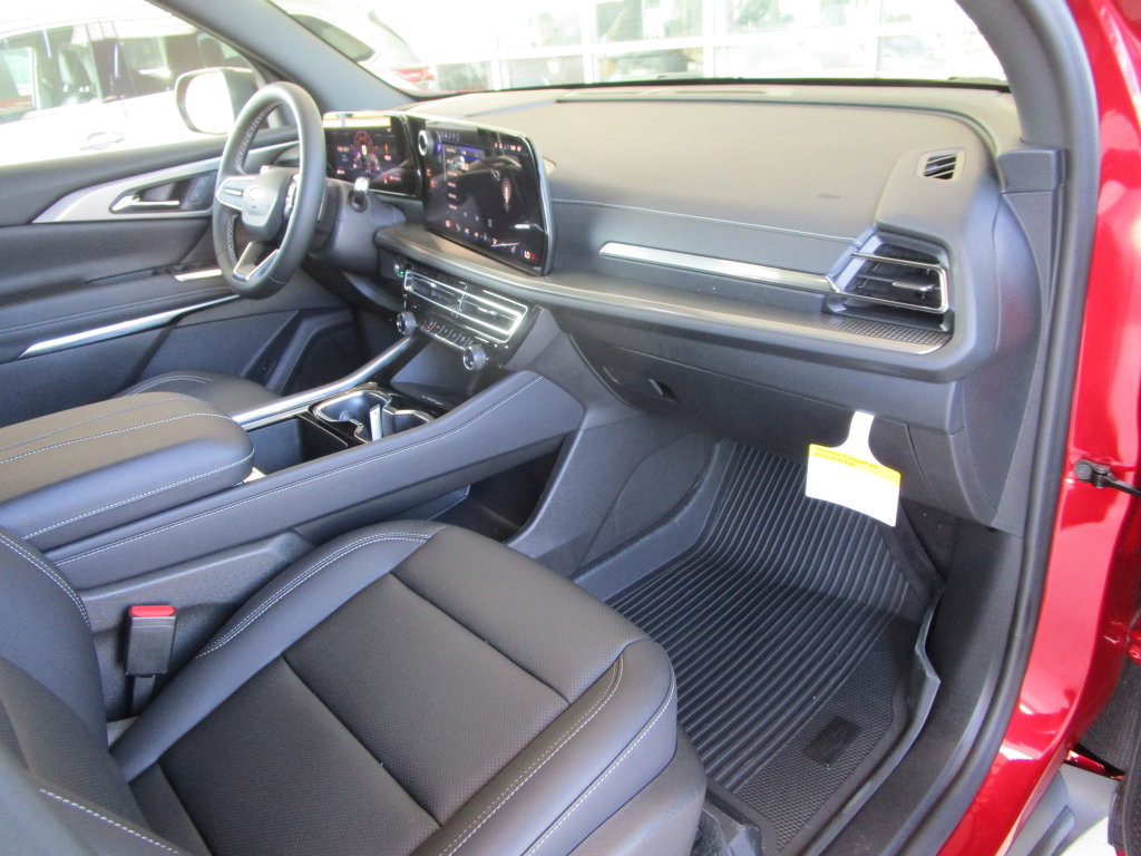 New 2027 Chevrolet Traverse LT w/ Sun and Wheel Package FWD image 28