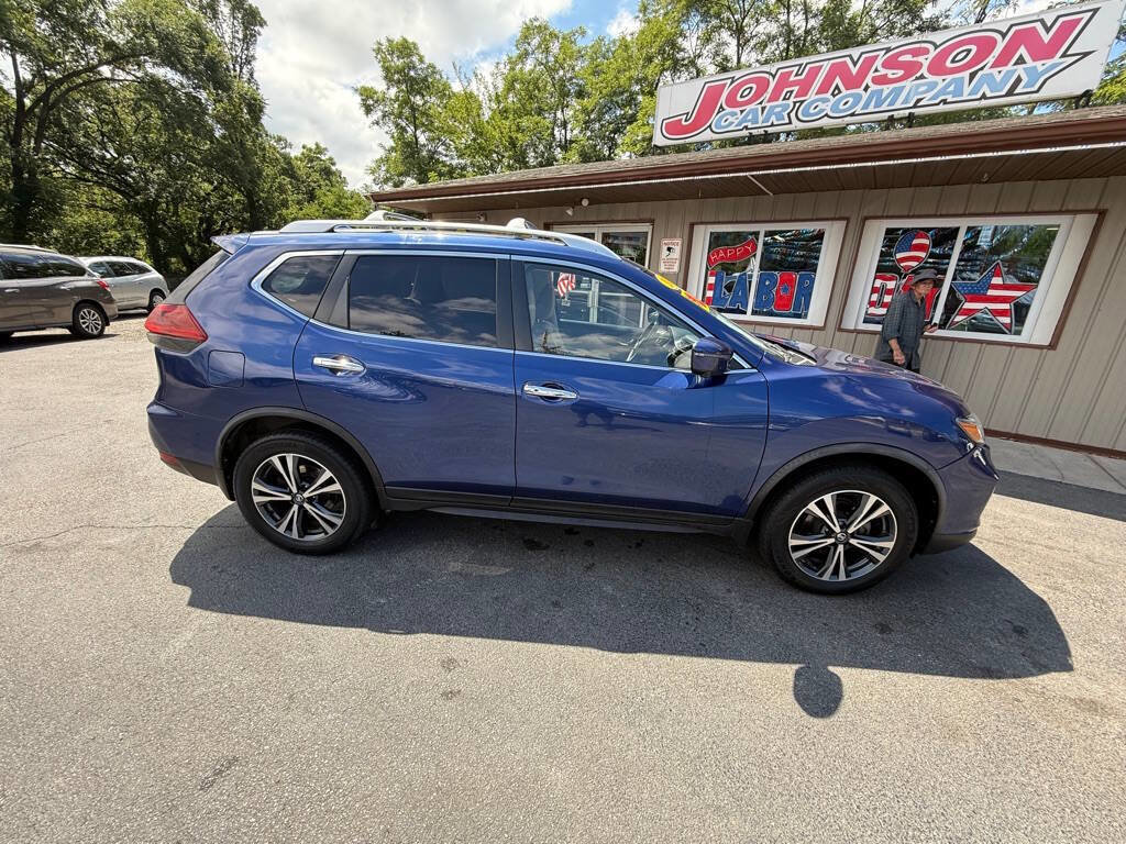 Used 2020 Nissan Rogue SV w/ Premium Package image 3
