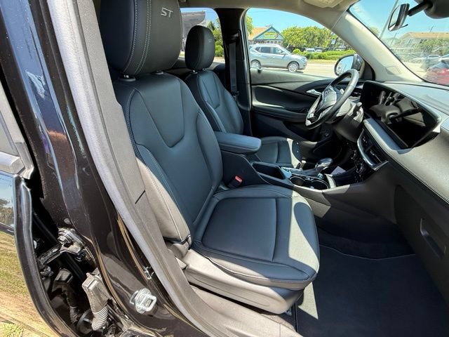 Used 2024 Buick Encore GX Sport Touring w/ Comfort Package AWD/4WD image 11