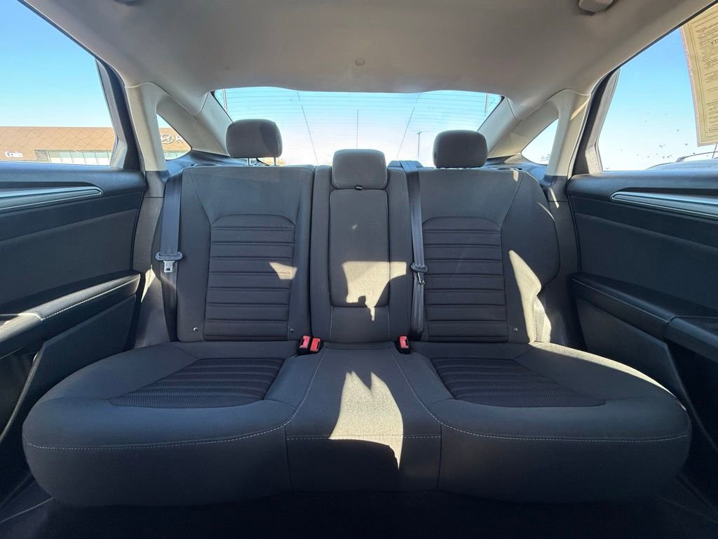 Used 2018 Ford Fusion SE w/ Fusion SE Technology Package FWD image 29