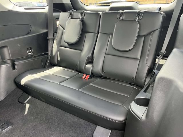 Used 2023 Ford Explorer XLT w/ Equipment Group 202A AWD/4WD image 16