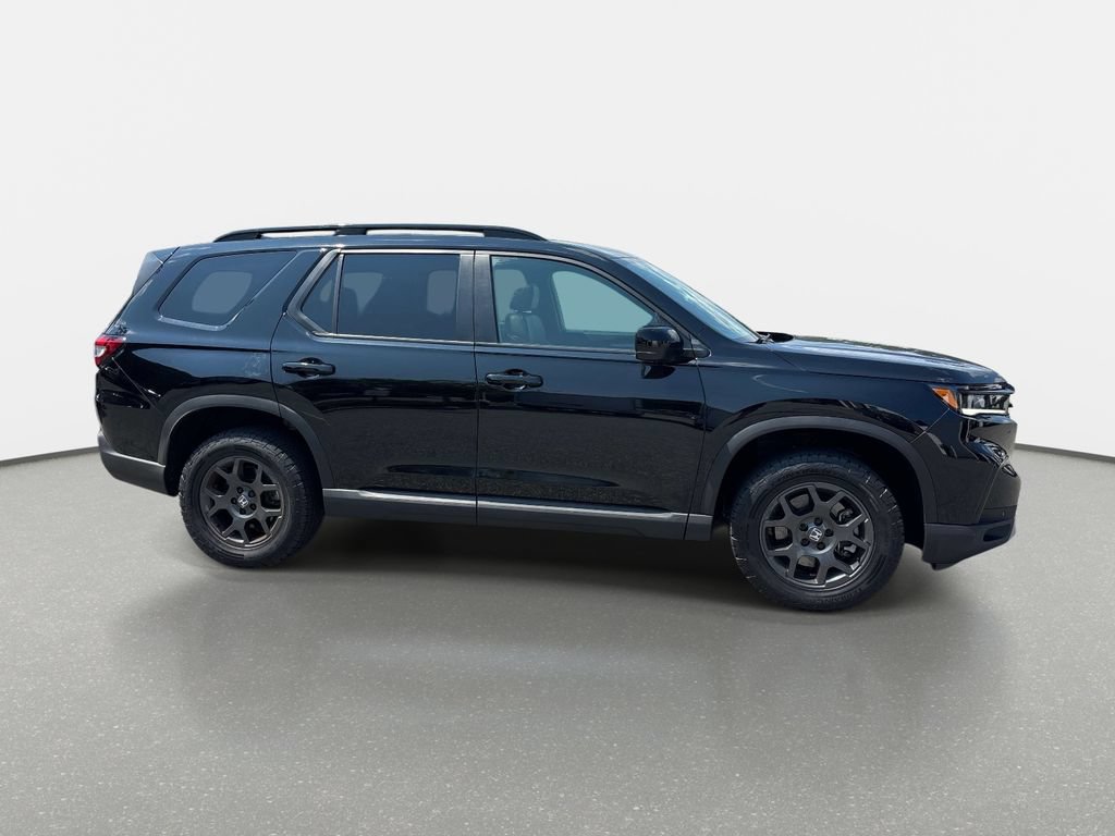 Used 2025 Honda Pilot TrailSport video 3