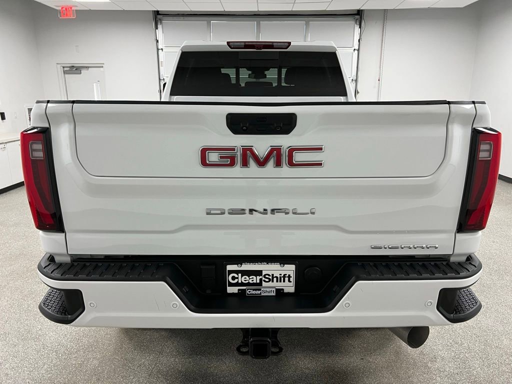 Used 2024 GMC Sierra 3500 Denali image 9