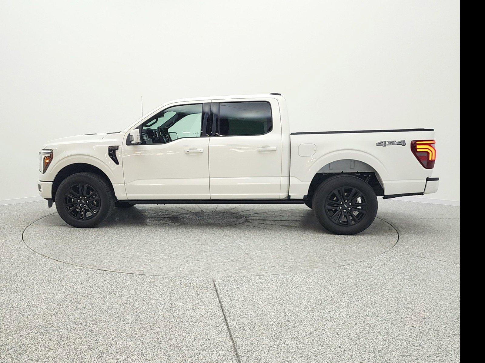 Used 2025 Ford F150 Platinum image 8