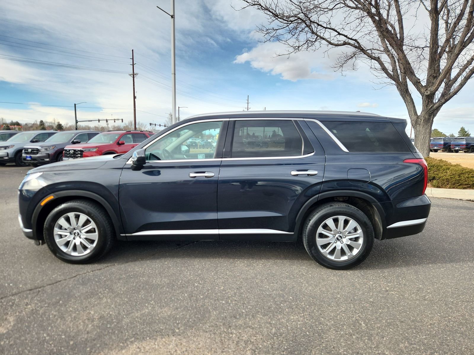 Used 2024 Hyundai Palisade SEL image 2