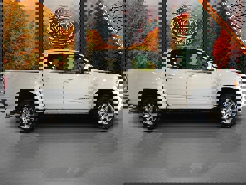 Used 2018 GMC Canyon SLE w/ SLE Convenience Package image 4