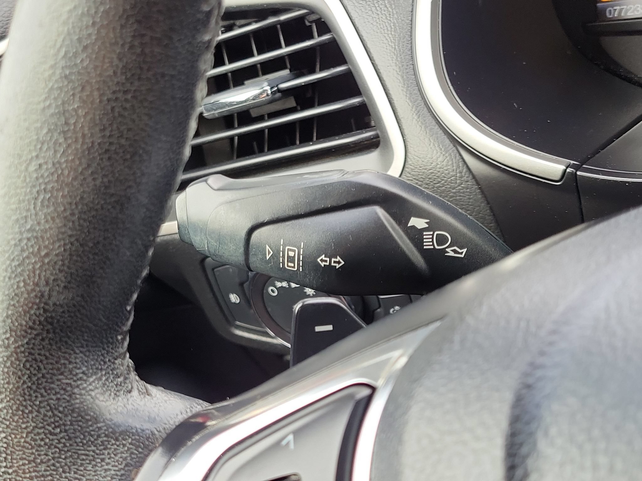 Used 2019 Ford Edge SEL w/ Equipment Group 201A AWD/4WD image 13