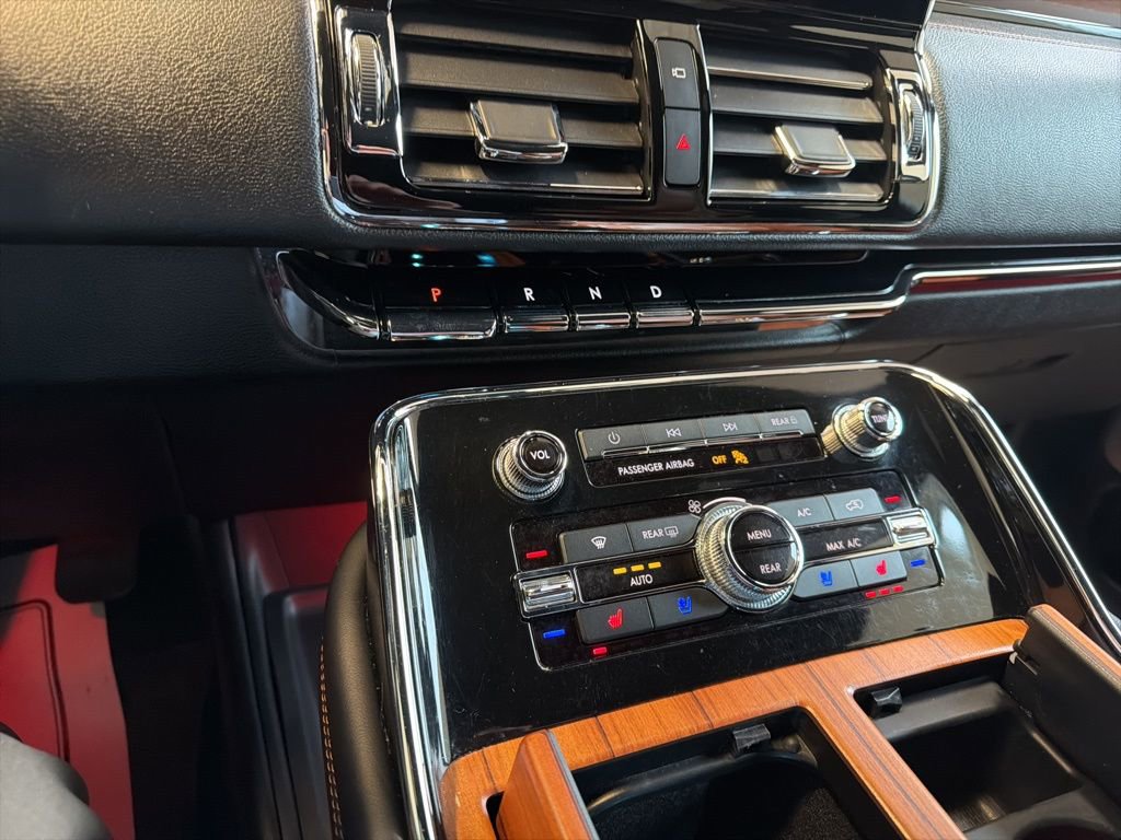 Used 2019 Lincoln Navigator L Reserve image 44