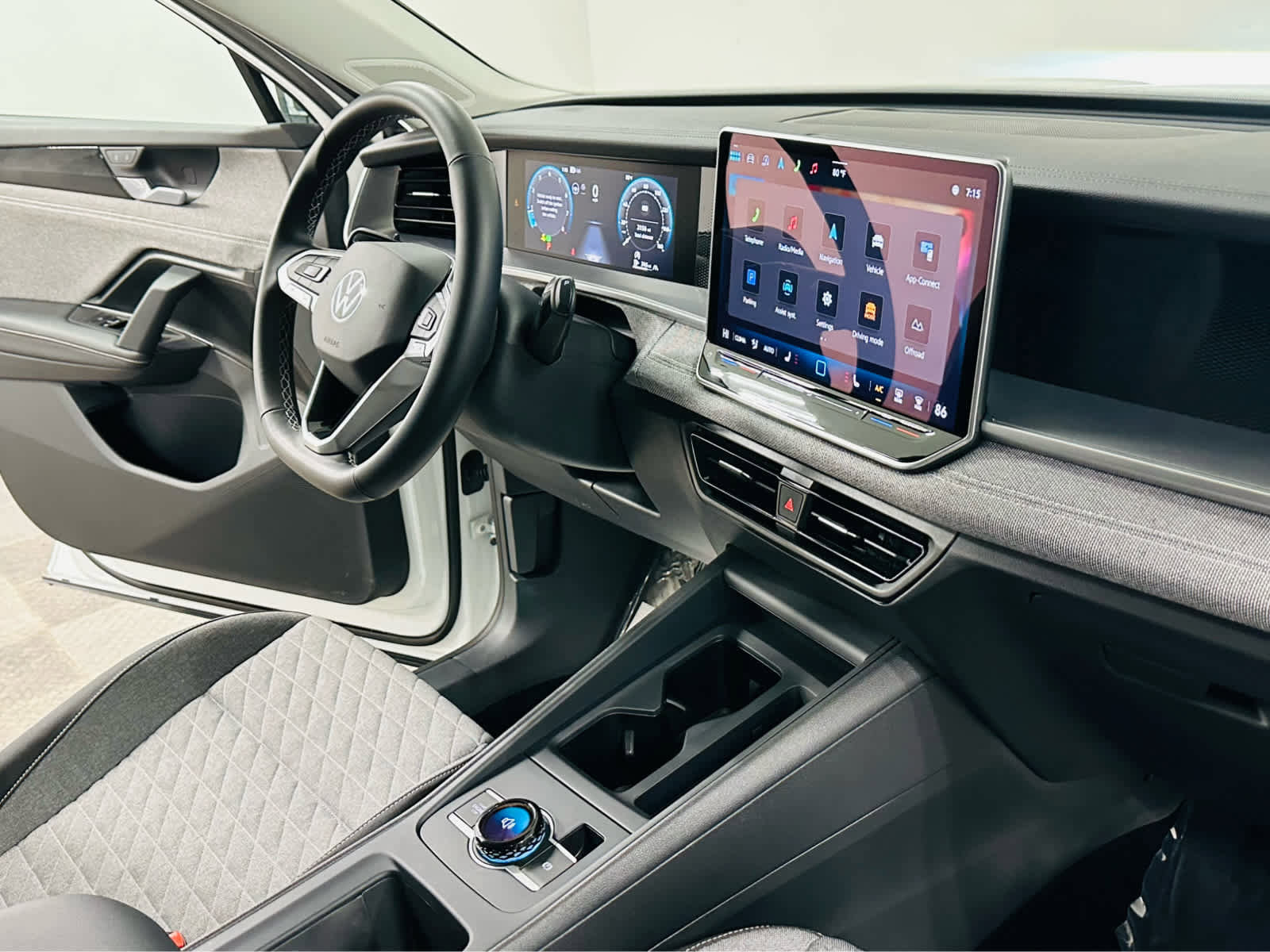 Certified 2025 Volkswagen Tiguan S image 8