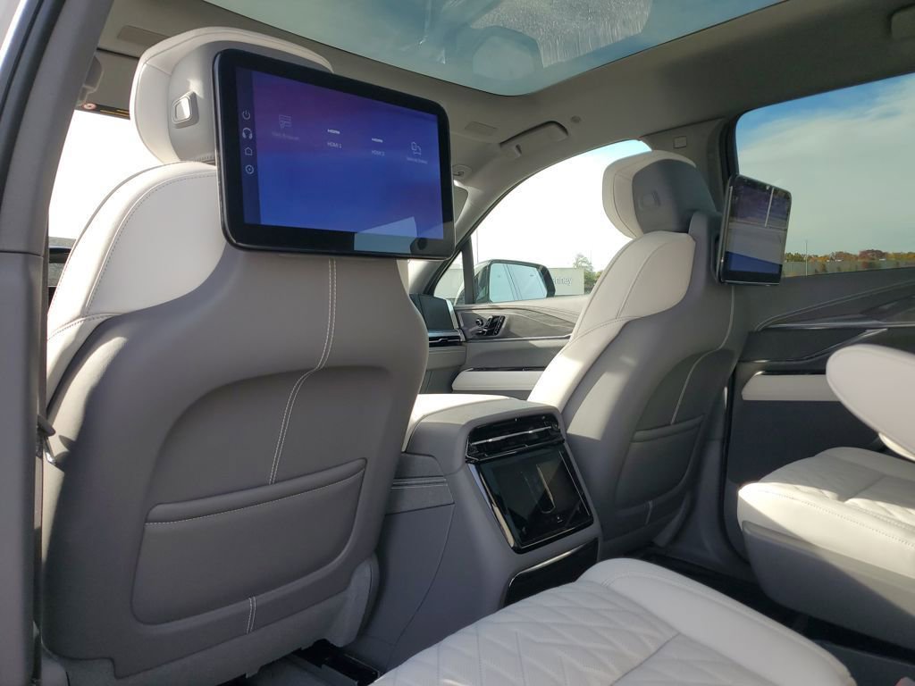 New 2026 Cadillac Escalade IQL Sport 1 w/ LPO, Floor Liner Package image 22