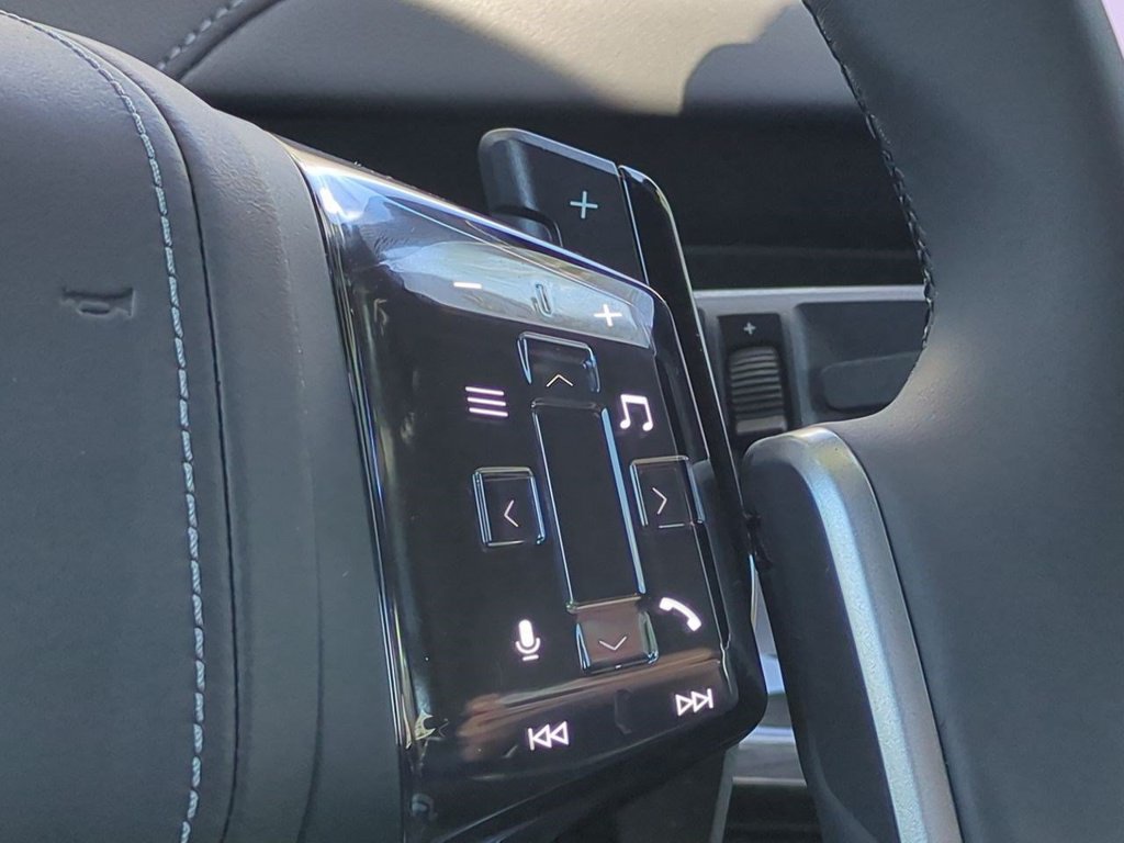 New 2027 BMW 740i w/ Executive Package RWD image 26