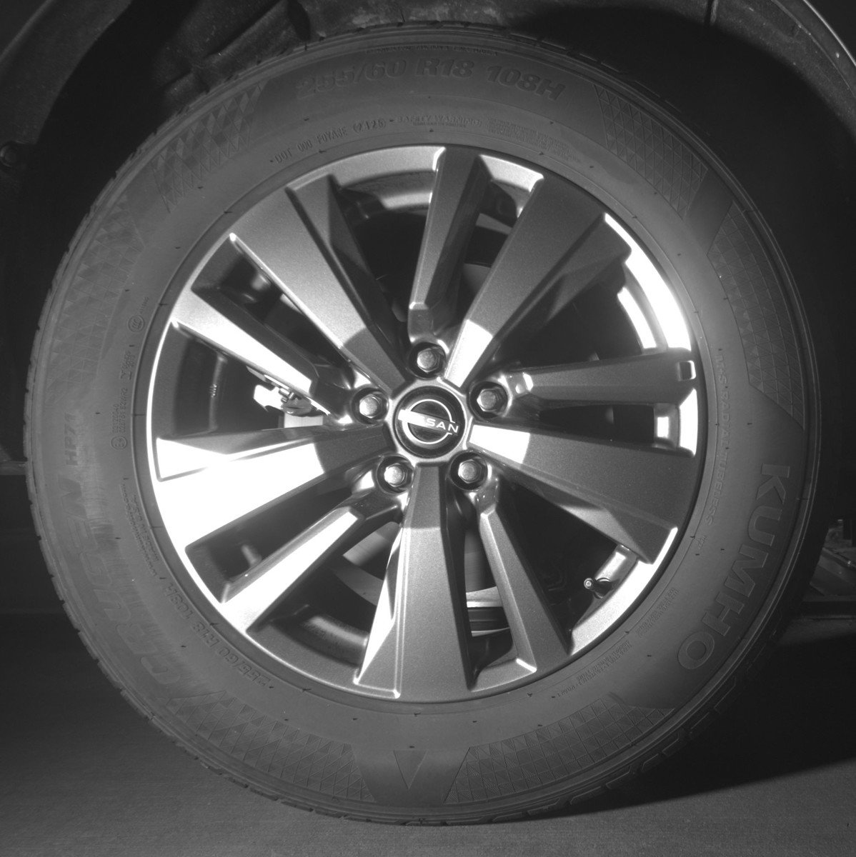 Used 2025 Nissan Pathfinder SV FWD image 15