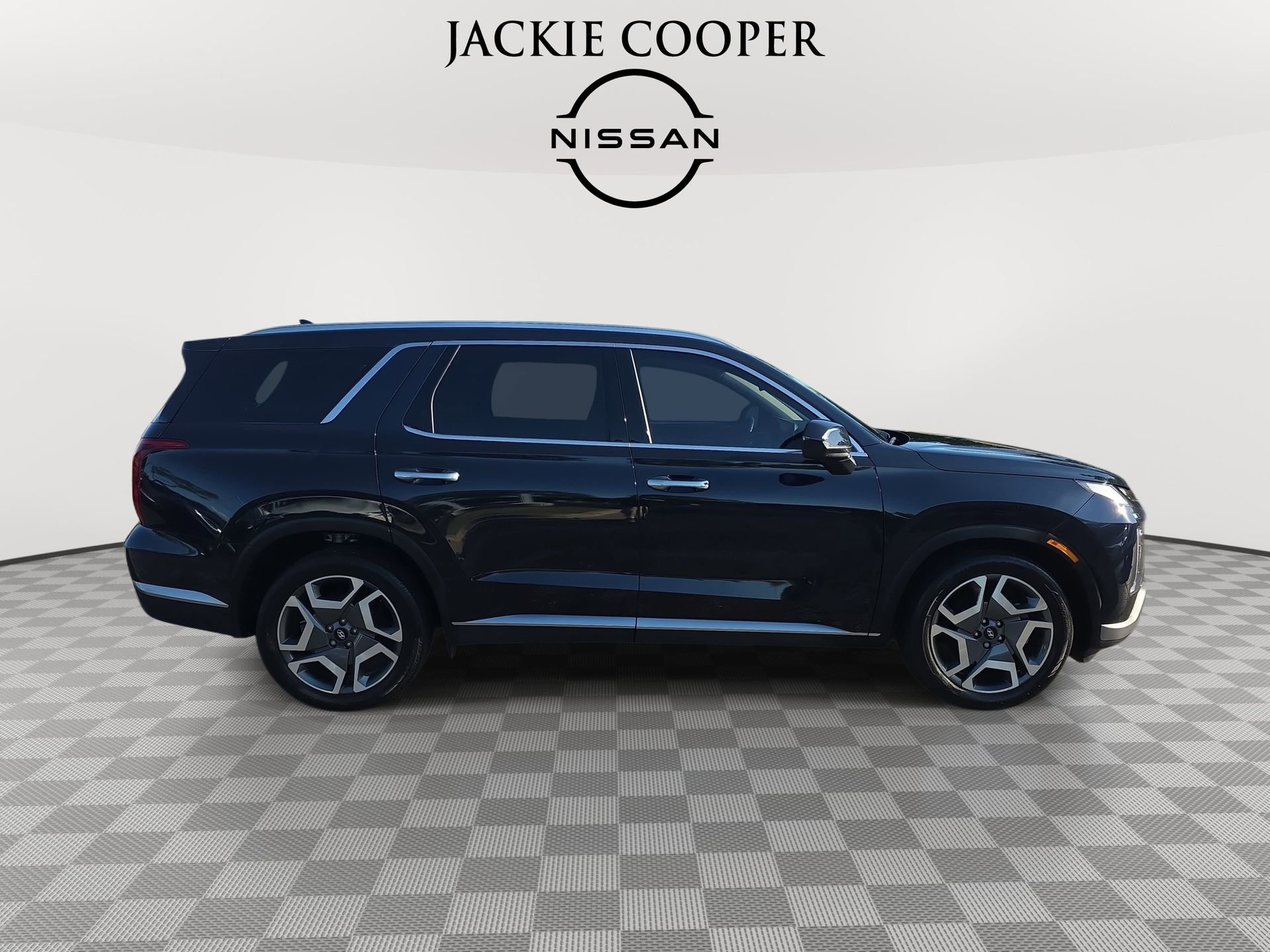Used 2024 Hyundai Palisade SEL w/ Premium Package FWD image 4