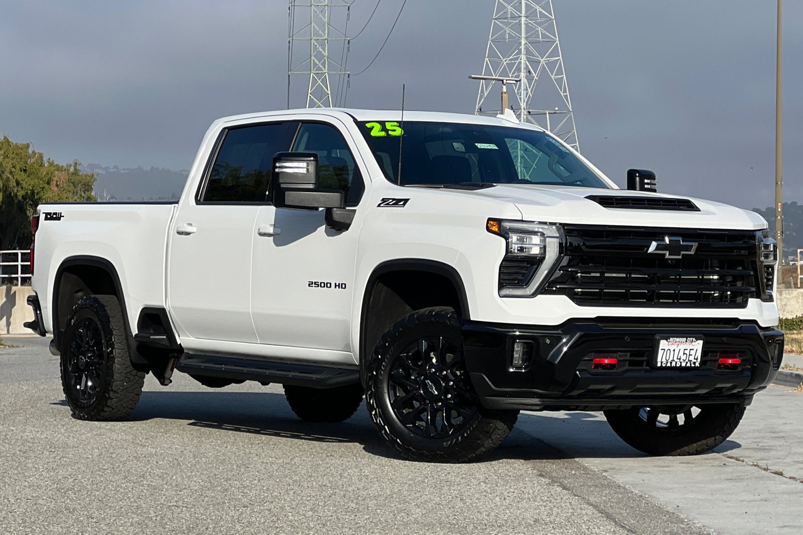 Used 2025 Chevrolet Silverado 2500 LTZ w/ LTZ Plus Package image 2