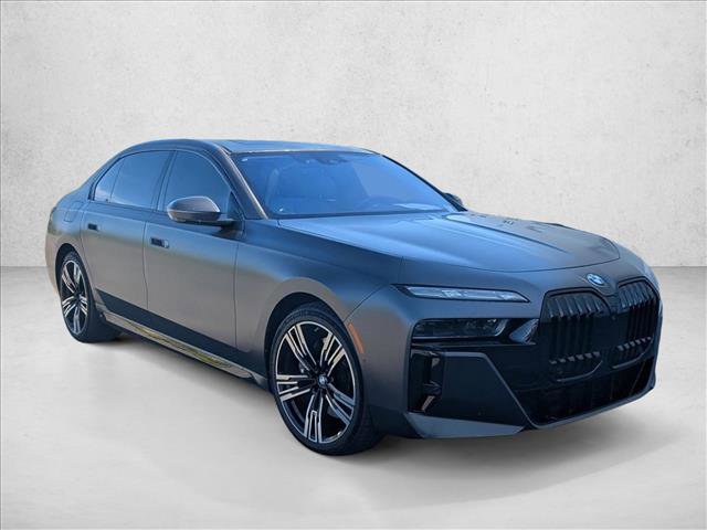 Certified 2023 BMW 760i xDrive image 3