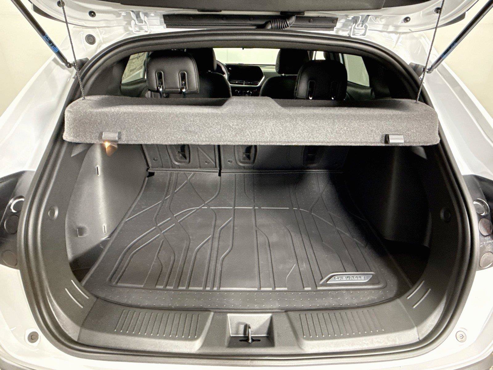 New 2026 Chevrolet Trax RS w/ Sunroof Package FWD image 18