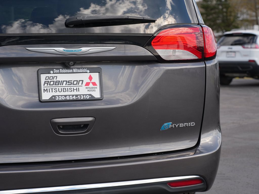 Used 2017 Chrysler Pacifica Touring Plus FWD image 10