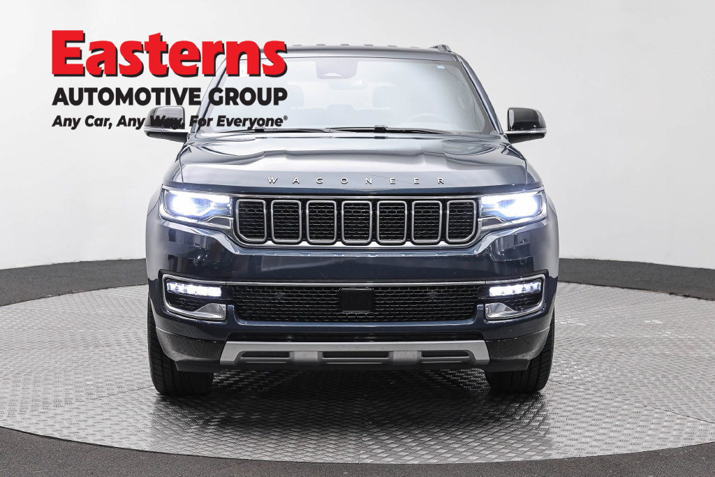 Used 2024 Jeep Wagoneer L Series II w/ Flexible Seating Group RWD image 4