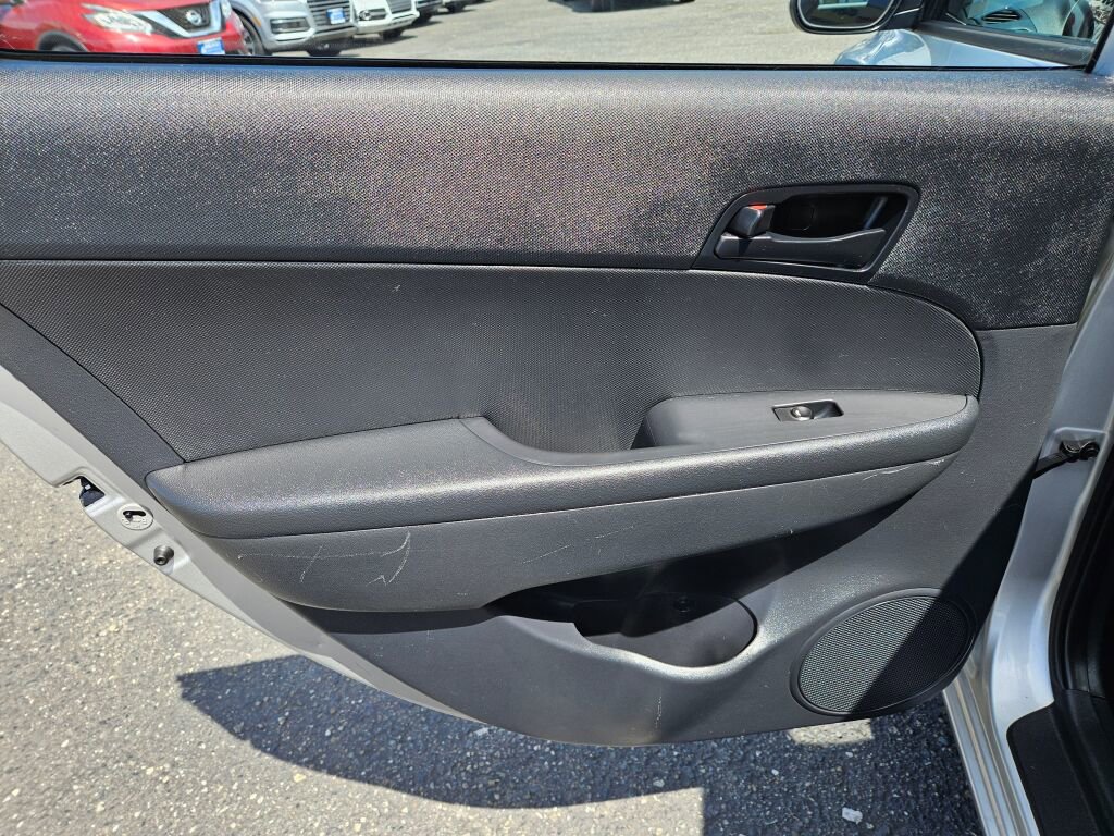 Used 2012 Hyundai Elantra GLS FWD image 13