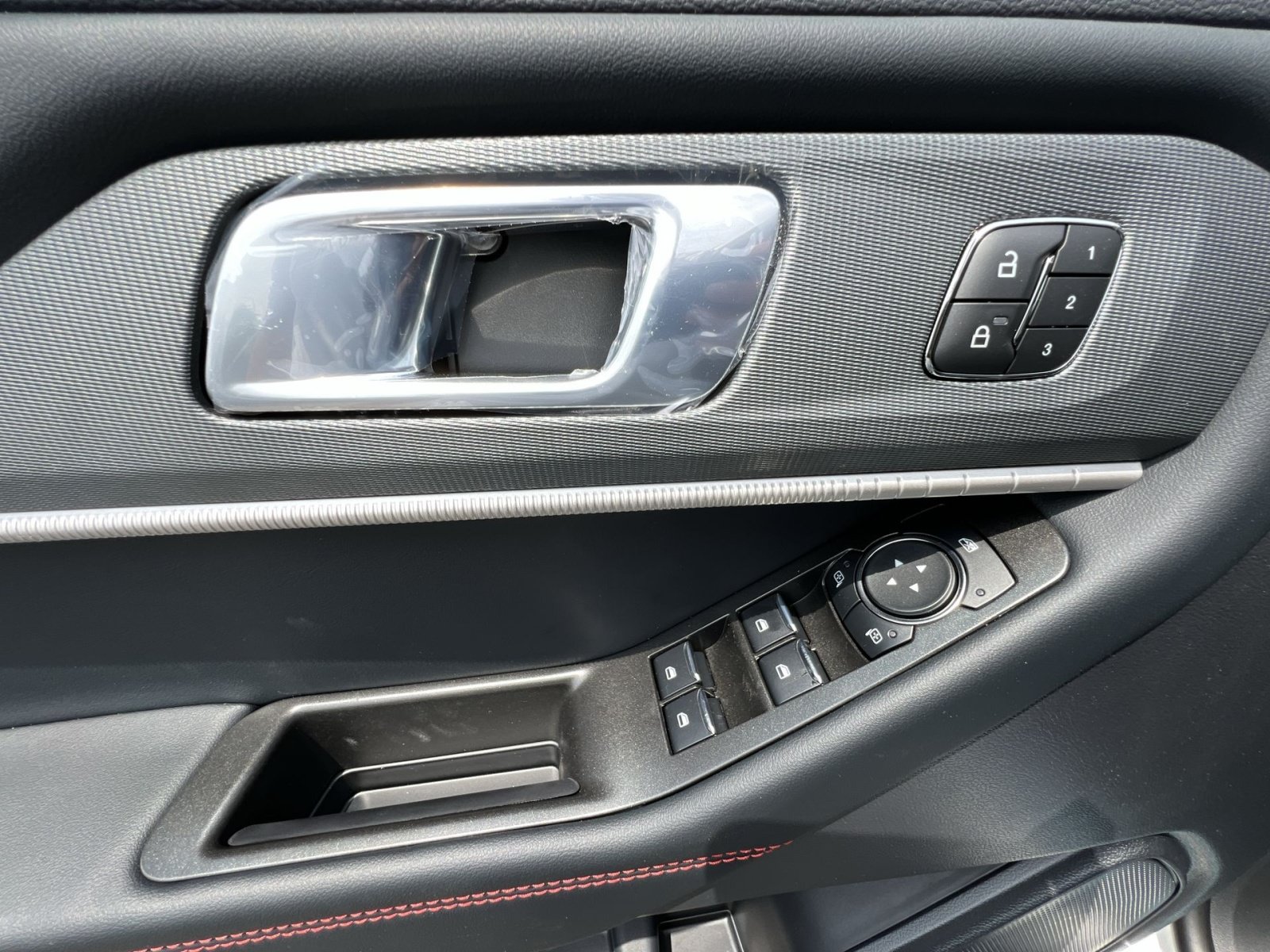 New 2026 Ford Explorer ST-Line AWD/4WD image 39