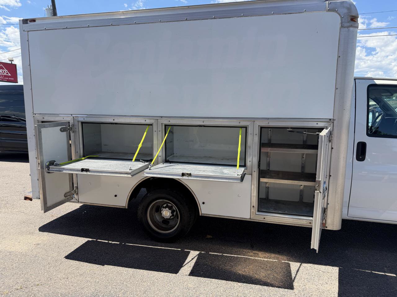 Used 2020 Chevrolet Express 3500 w/ Power Convenience Package RWD image 30