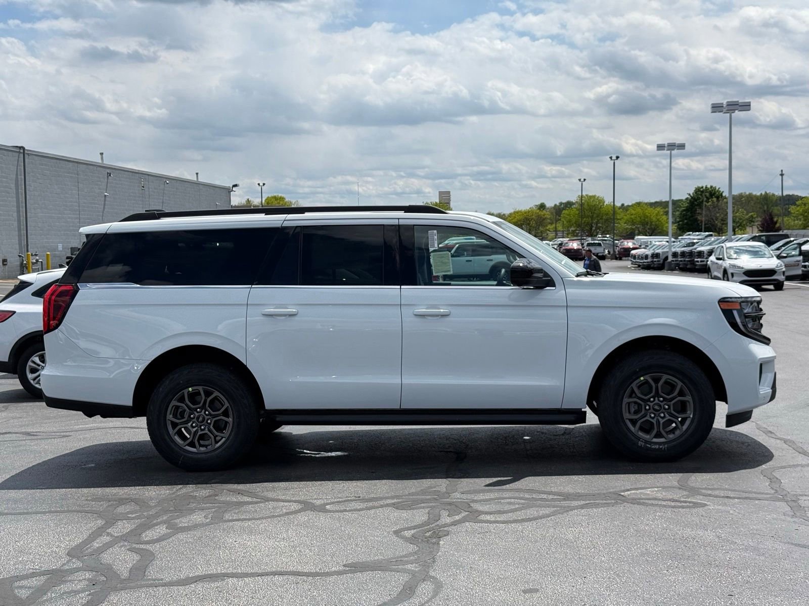 New 2026 Ford Expedition XL AWD/4WD image 9