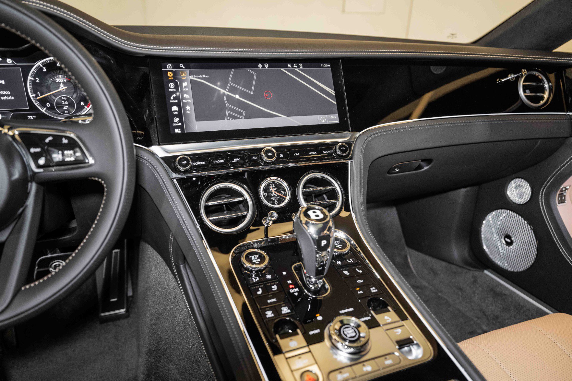 Used 2024 Bentley Continental GT V8 image 24