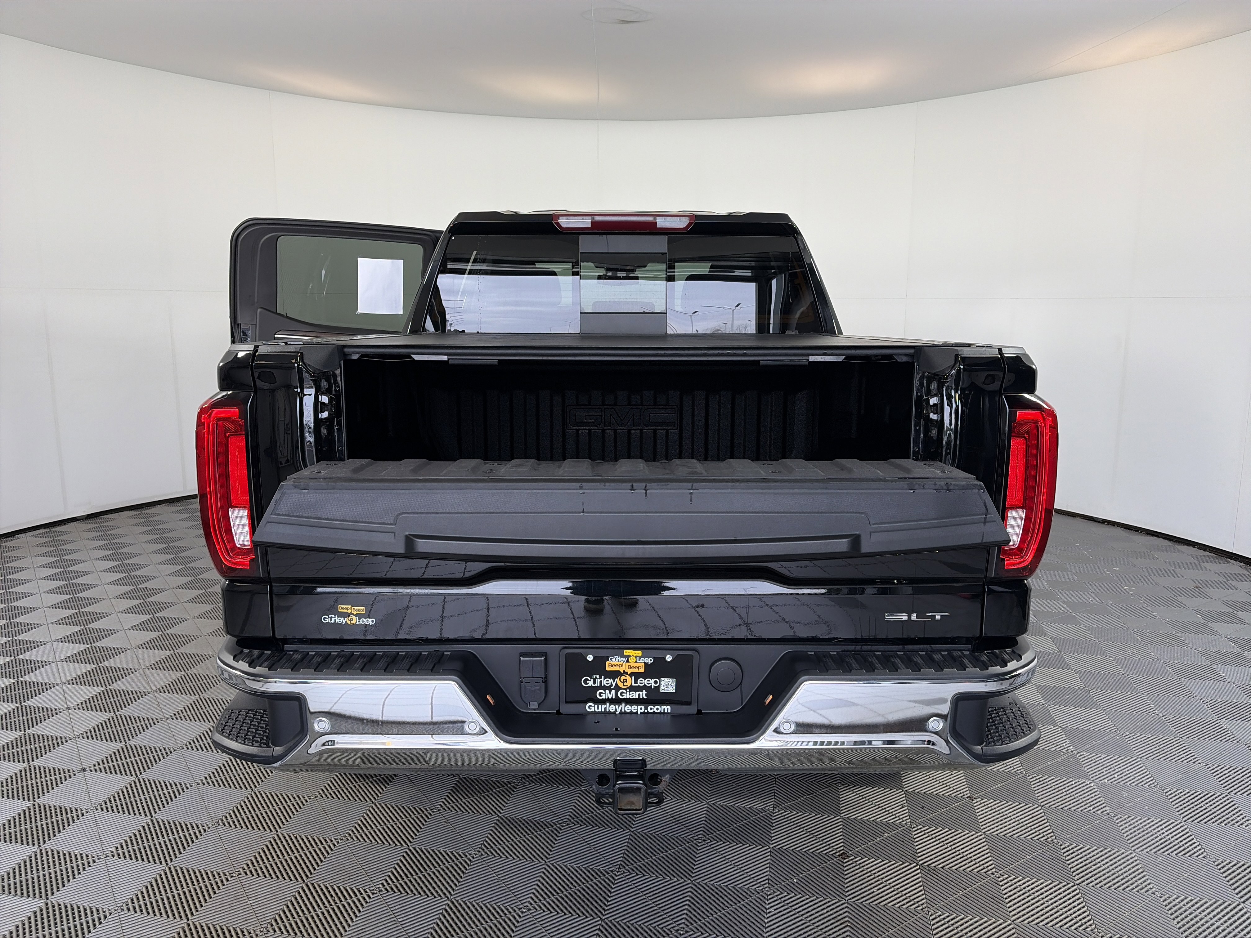 Certified 2024 GMC Sierra 1500 SLT w/ SLT Premium Plus Package AWD/4WD image 15