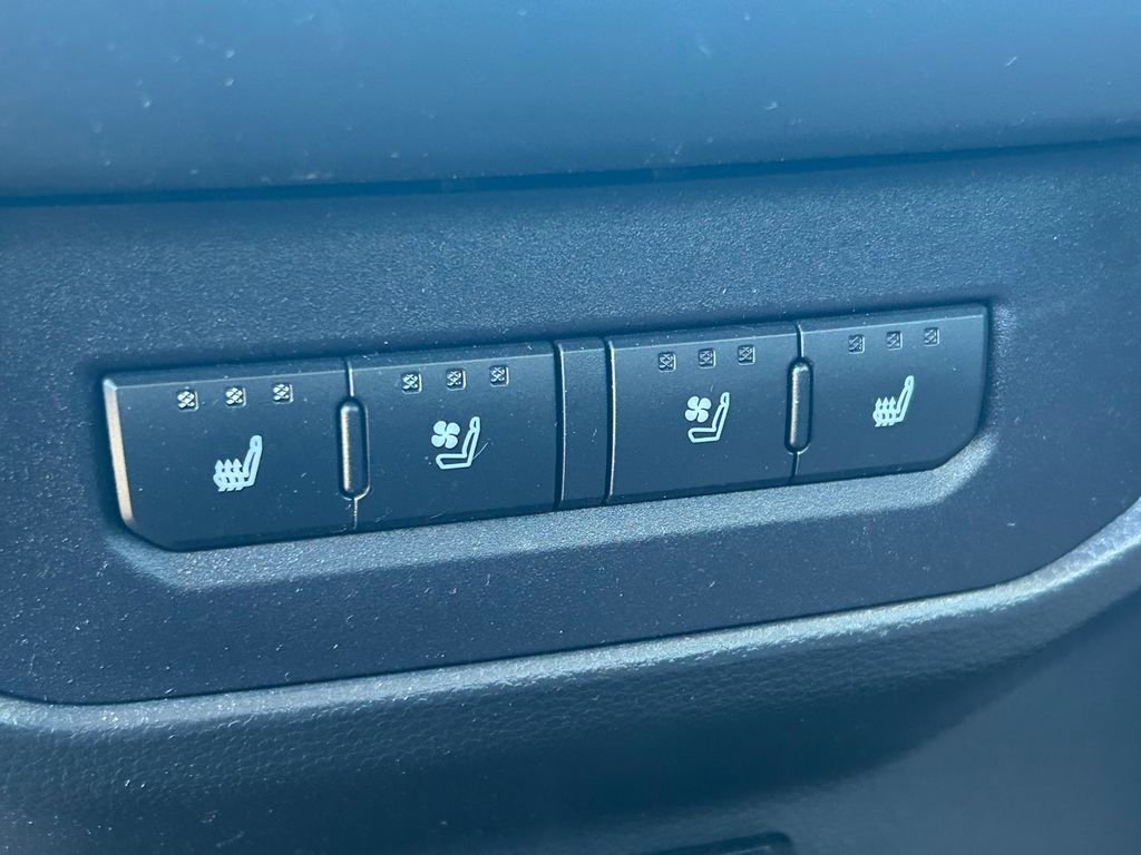 Used 2024 Toyota Tundra Platinum image 22