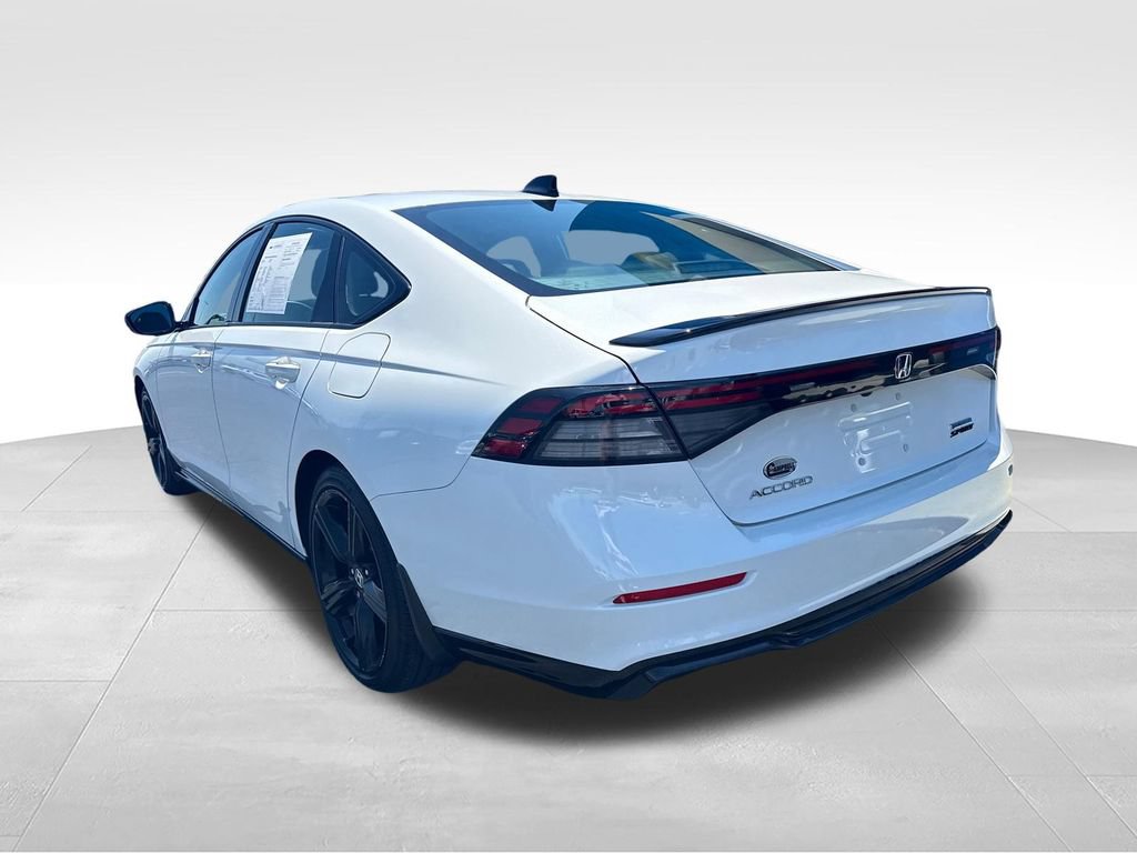 Used 2025 Honda Accord Sport image 3