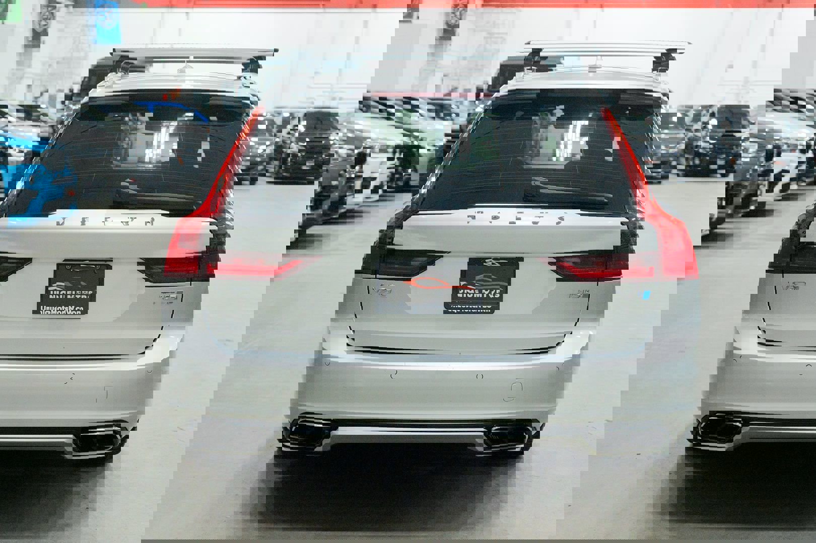 Used 2019 Volvo V90 T5 R-Design w/ Protection Package Premier image 5