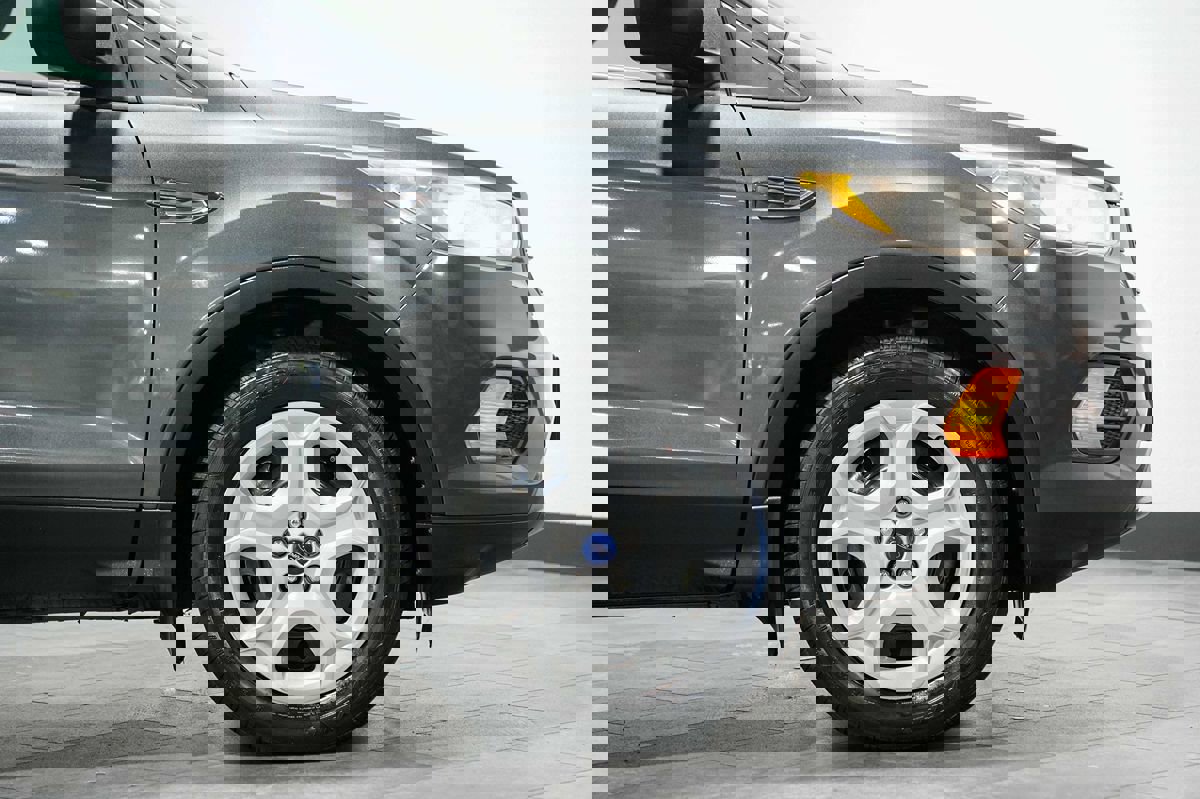 Used 2017 Ford Escape S image 9