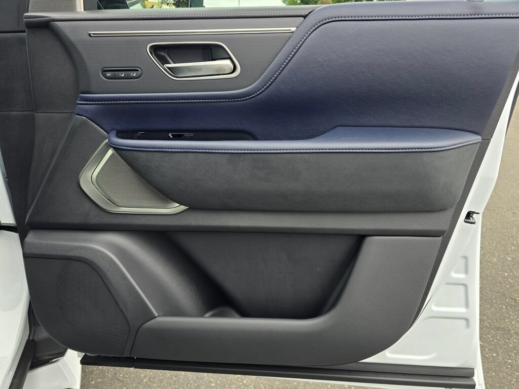 New 2027 INFINITI QX80 Sensory AWD/4WD image 12