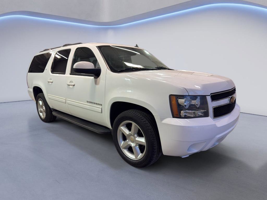 Used 2014 Chevrolet Suburban LT w/ Luxury Package image 1