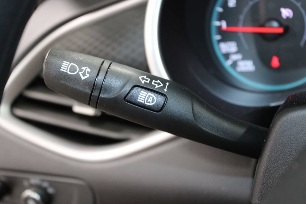 Used 2025 Chevrolet Malibu LT FWD image 22