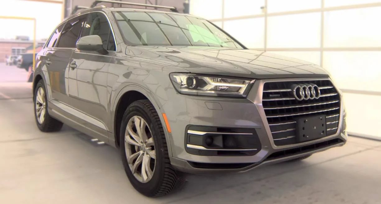 Used 2017 Audi Q7 3.0T Premium Plus AWD/4WD image 2
