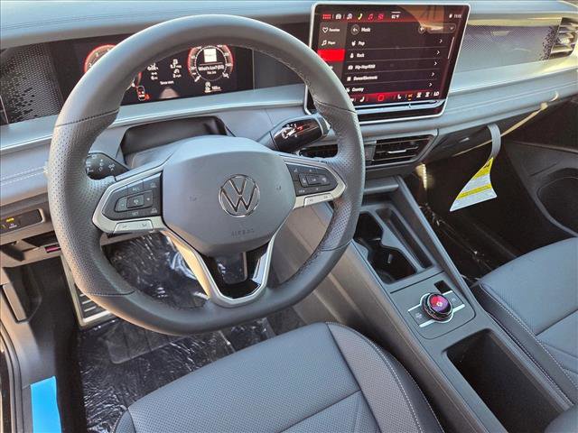 New 2026 Volkswagen Tiguan SE R-Line image 3