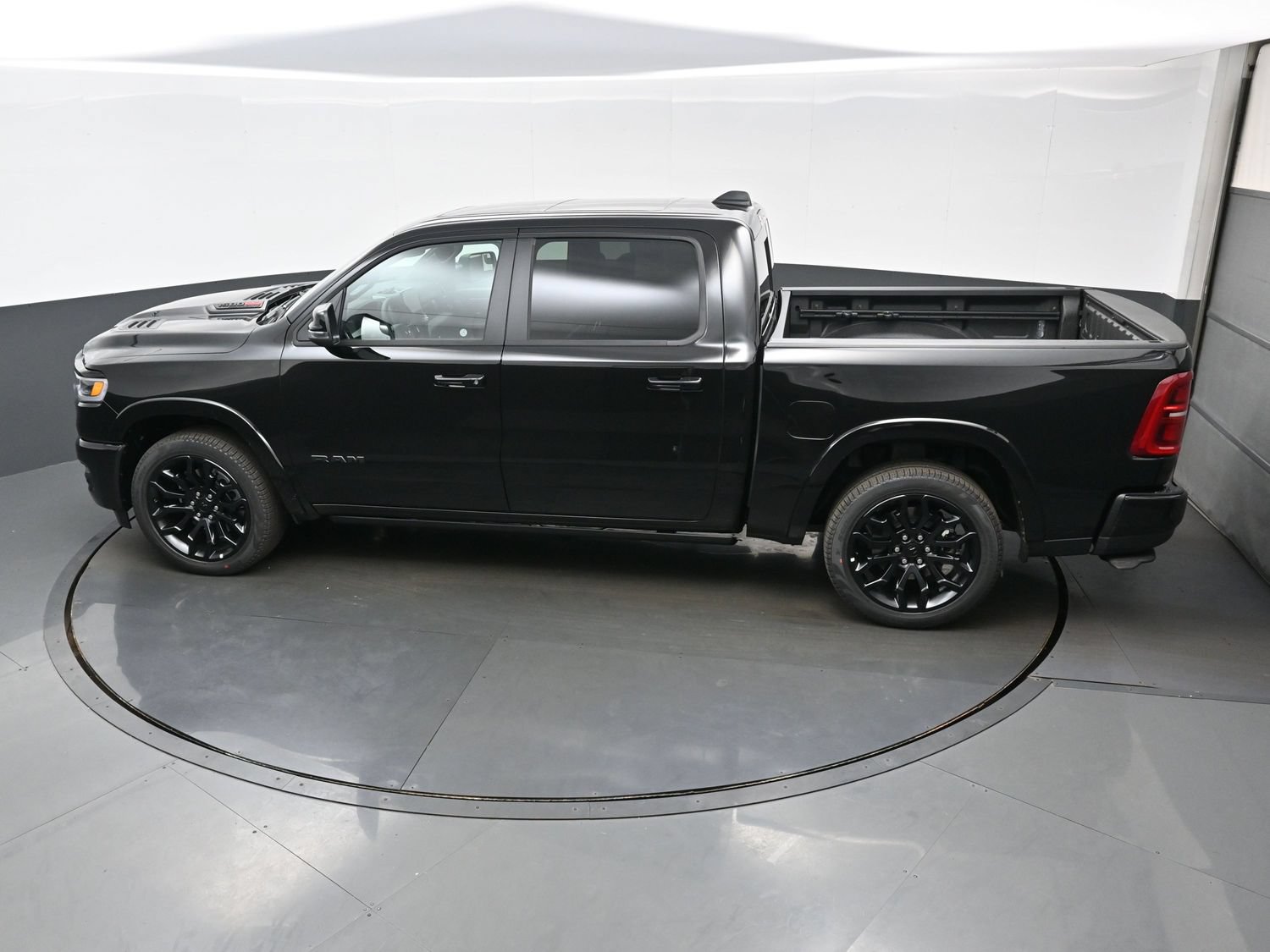 New 2026 RAM 1500 Limited w/ Night Edition AWD/4WD image 22