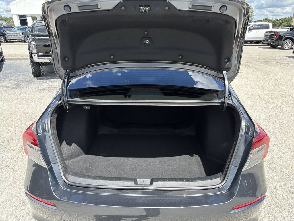 Used 2023 Honda Civic Sport image 11