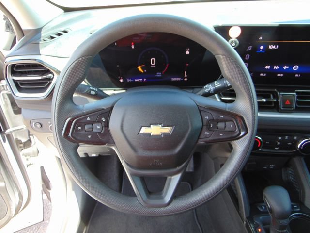 Used 2025 Chevrolet TrailBlazer LT AWD/4WD image 15