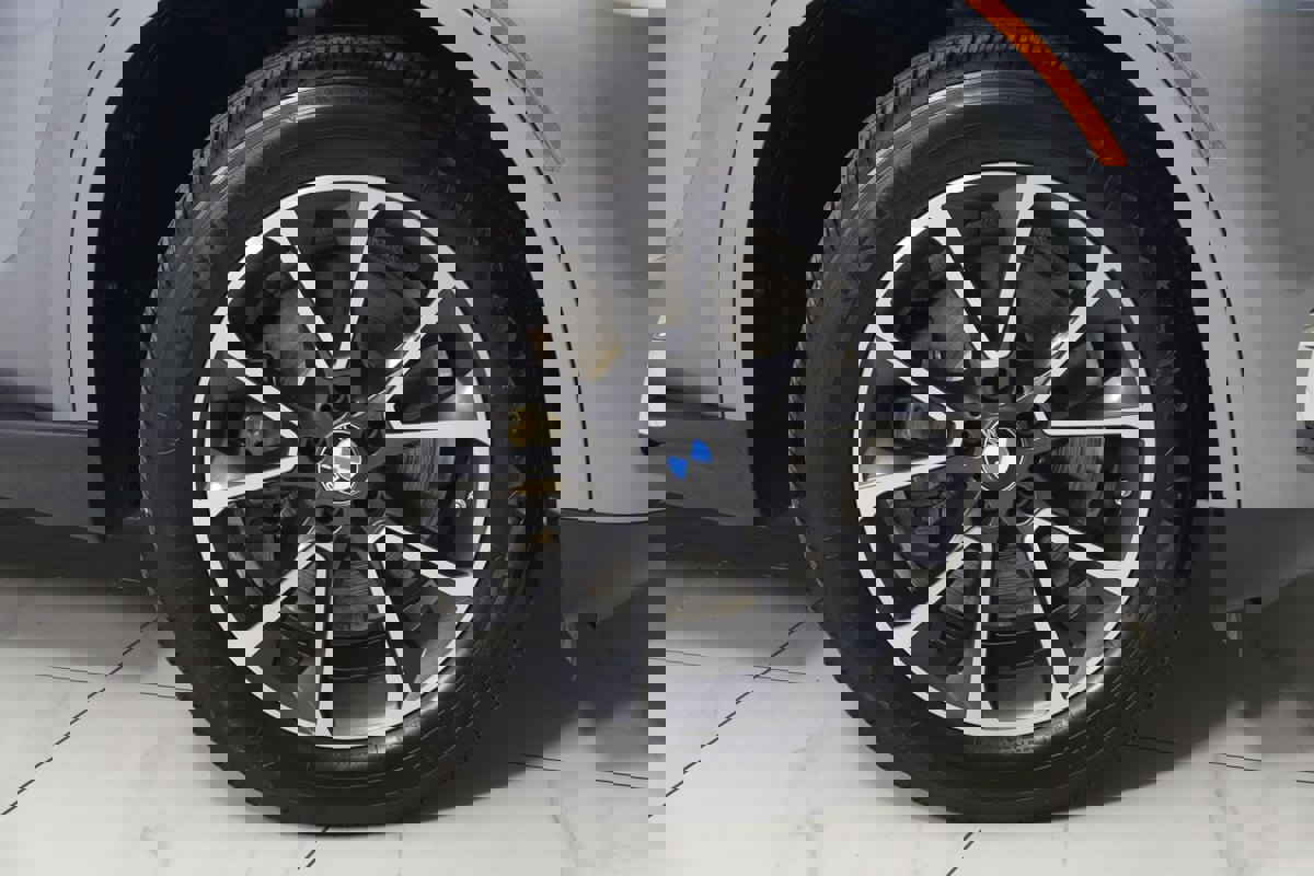 Used 2017 BMW X5 xDrive40e image 16