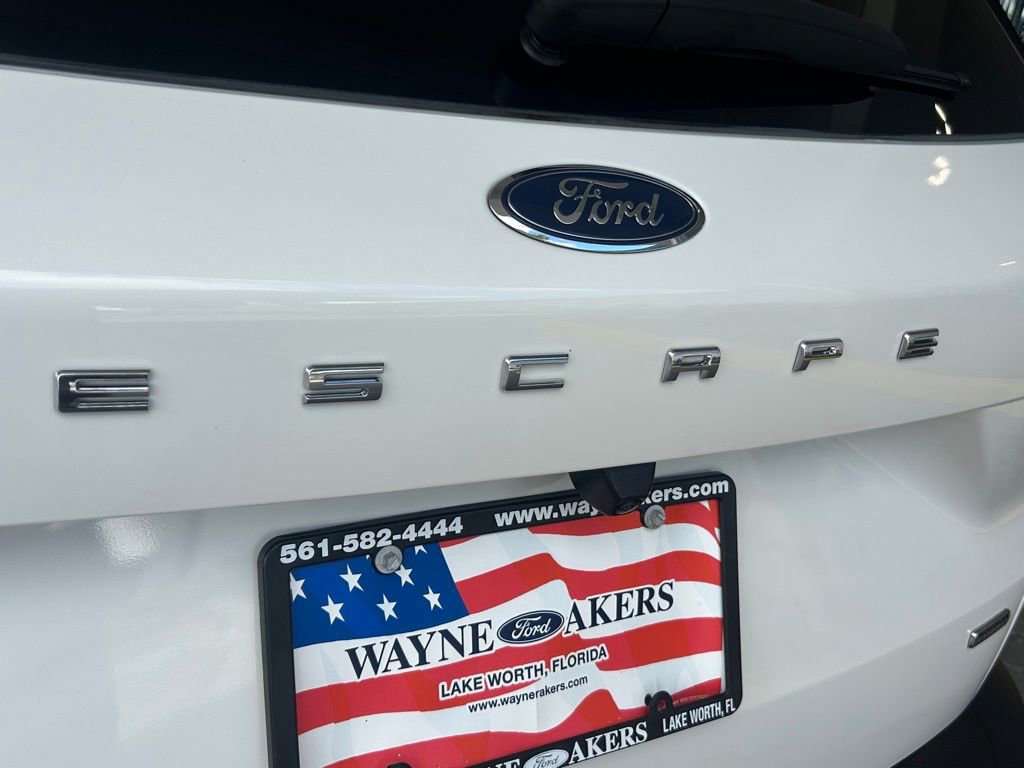 Certified 2024 Ford Escape SE w/ PHEV Premium Package FWD image 25