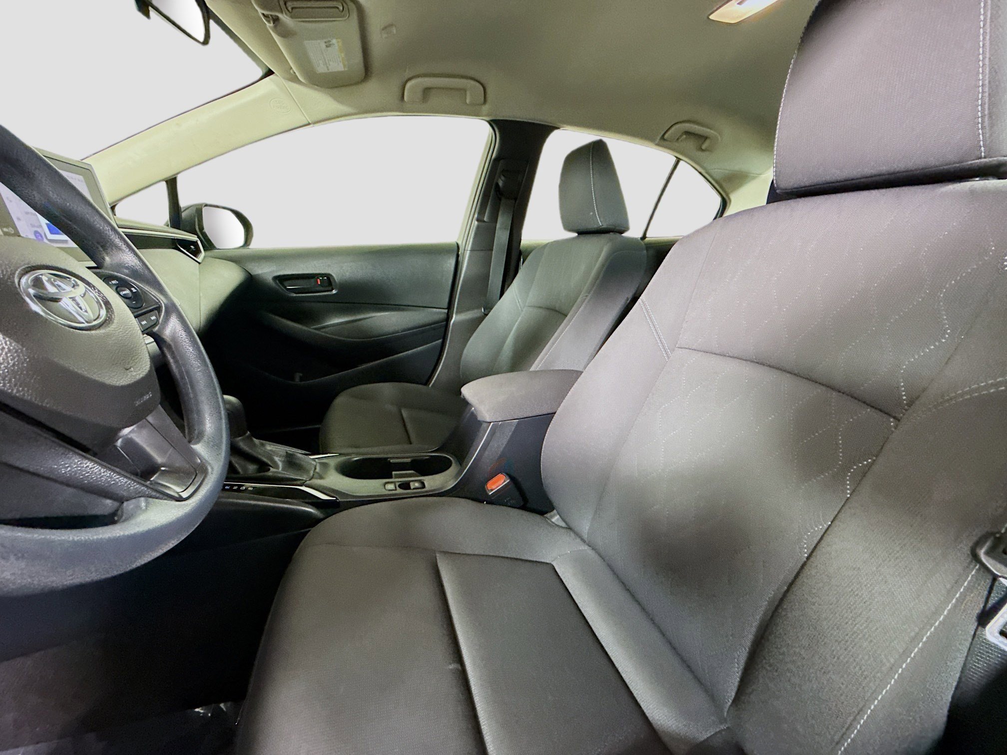 Used 2024 Toyota Corolla LE FWD image 21